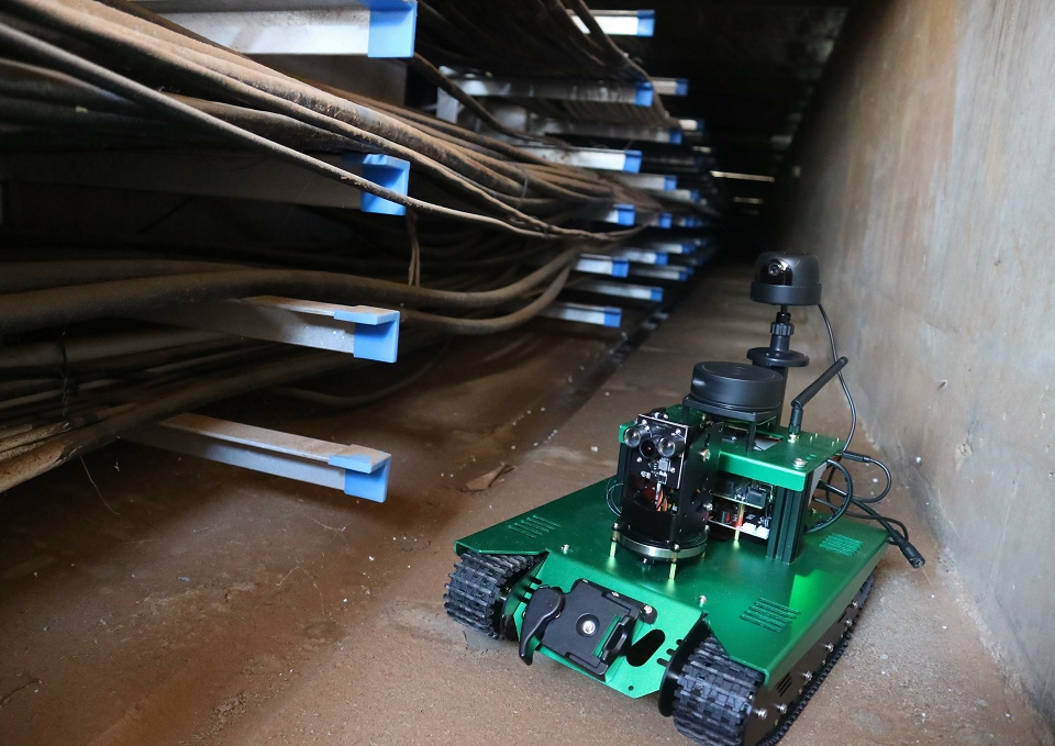 乌海超高压供电公司智能机器人巡检 开创运维精细化新方向