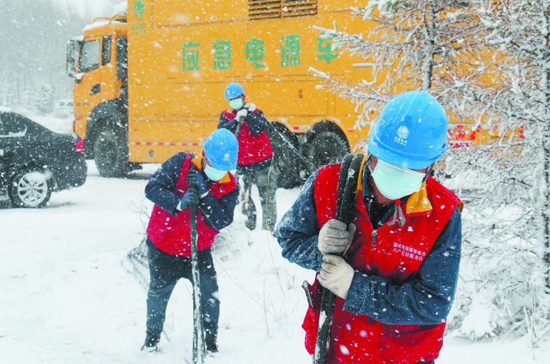 国网蒙东电力公司多措并举应对冰雪保供电