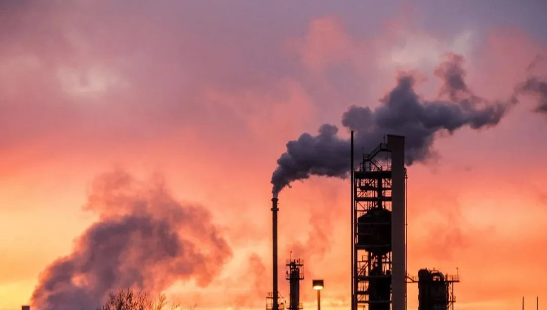 石化行业降碳面临三重难题