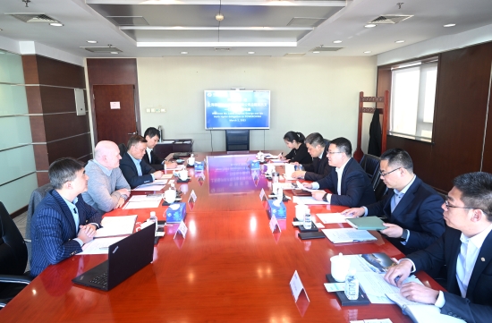 中国电建副总经理王小军会见上海福伊特公司总裁龙杰文