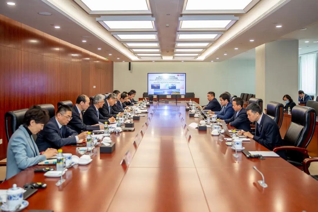 刘国跃出席中越国企能源座谈会