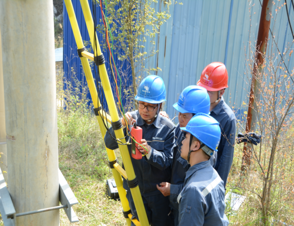 贵州紫云供电局开展专项行动出实招降线损