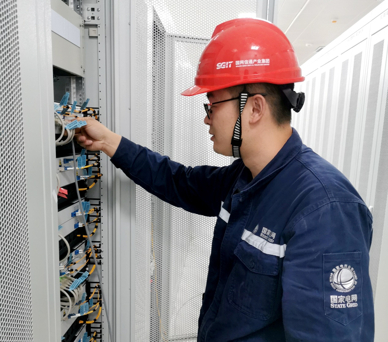 陕北-湖北特高压直流输电工程配套通信工程投入试运行