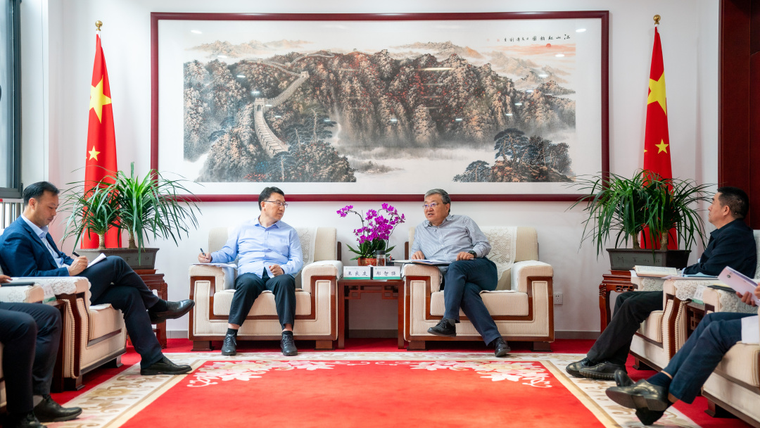 内蒙古电力集团公司与三峡集团交流座谈