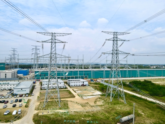 武汉1000千伏特高压变电站配套工程正式投产