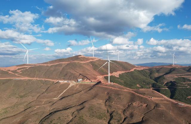 凉山州单机容量最大风电项目全容量并网发电